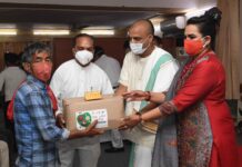 Akshaya Patra and Sahyog, an NGO run by Ms. Swati Kovind, the Daughter of Hon’ble President, Shri. Ram NathKovind, Collaborate to Distribute Essential Grocery Kits in Delhi Akshaya Patra and Sahyog an NGO run by Ms. Swati Kovind the Daughter of Hon’ble President Shri. Ram NathKovind Collaborate to Distribute Essential Grocery Kits in Delhi