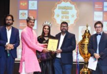 Surat’s popular paparazzi Alnawaz Abjani felicitated at Kratos Club for his work during ‘Prestigious Indian of The Year 2021’ Award Function Surat's popular paparazzi Alnawaz Abjani felicitated at Kratos Club for his work during ‘Prestigious Indian of The Year 2021’ Award Function