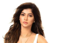 Debuting with song “Teri Baatein”, Rohini Munjal has been featured in the song as lead. Debuting with song "Teri Baatein Rohini Munjal has been featured in the song as lead.