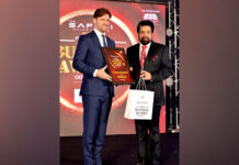 Mahimananda Mishra Wins Lifetime Achievement Award at Times Business Awards Odisha-2023