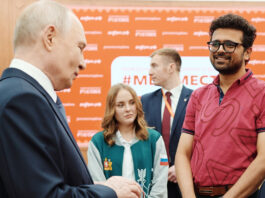 Indian Youth Leader Proposed Russian Culture Centre in Gujarat During Meeting with President Putin