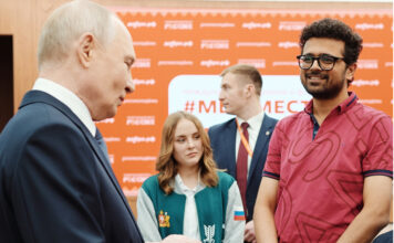 Indian Youth Leader Proposed Russian Culture Centre in Gujarat During Meeting with President Putin