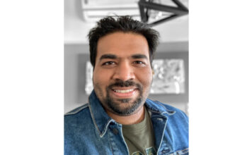 From Code to Couplets: Pune Technologist Mandar Palshikar Releases Debut Poetry Collection “Zindagi… Siyahi aur Jazbaat”