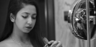 The Artist Who Built Her Music Career Between a 9-to-5, a College Loan and a Room That Became Her First Studio